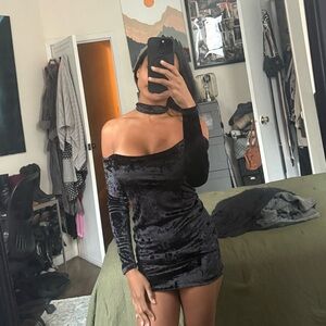 Bunny Holiday Velvet Choker Mini Deess